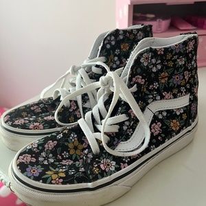 GIRLS VANS